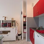 Garavan Avec Piscine A Proximite Italie Et Monaco Appartement Menton