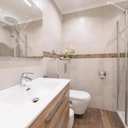 Apartment Garavan Avec Piscine A Proximite Italie Et Monaco Menton